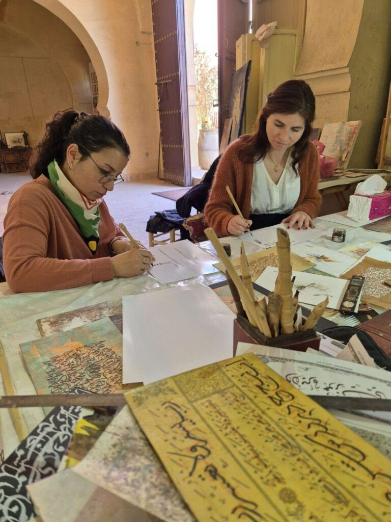 Atelier calligraphie arabe à Marrakech