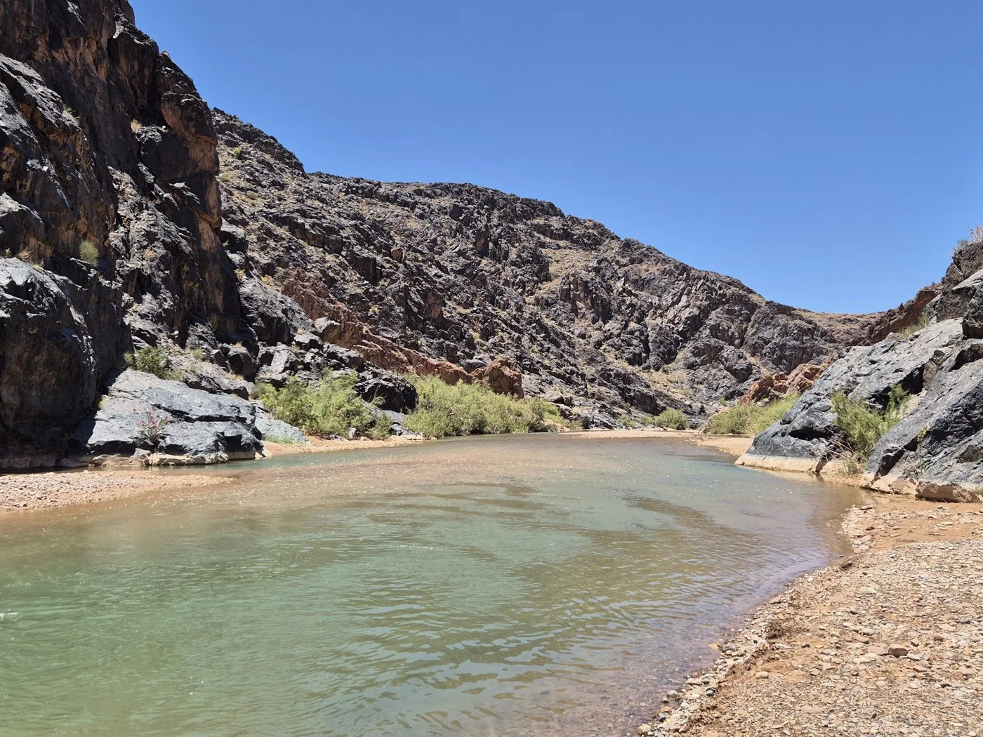 Gorges et oued Dadès dans l'oasis de Sidi Flah, près de Skoura