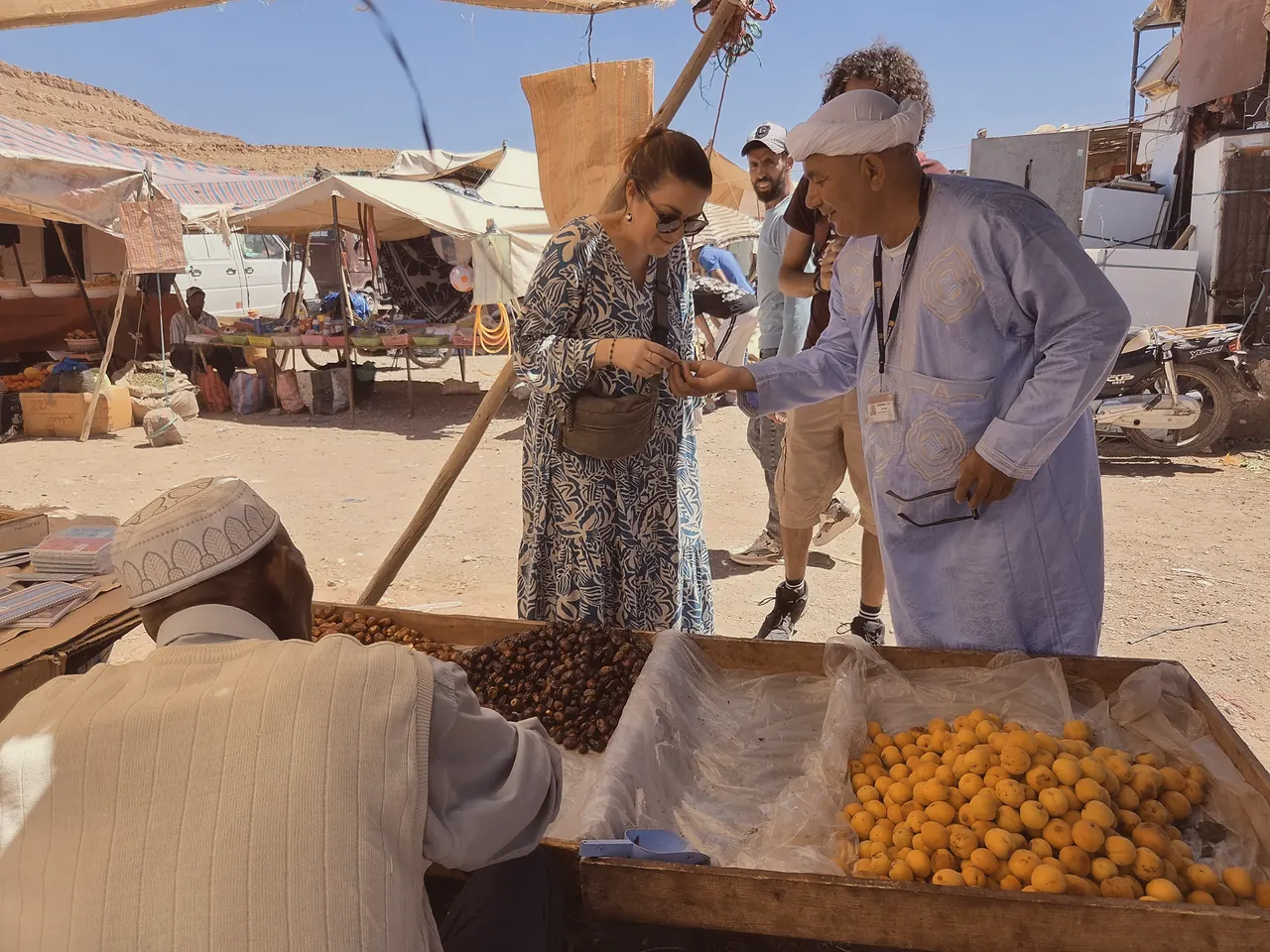 vallee-amandiers-maroc-dattes-souk